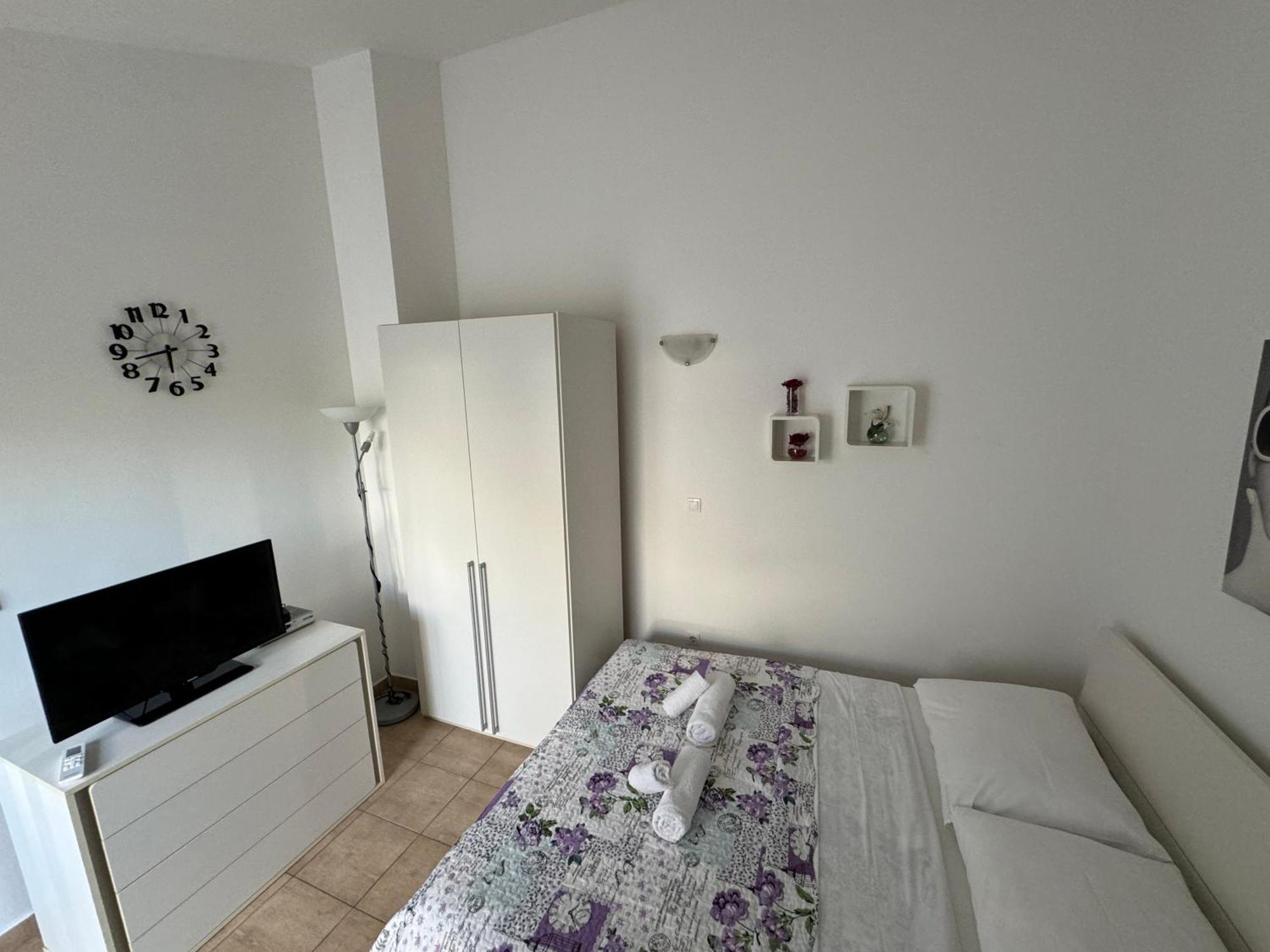 Apartment Nina Starigrad Paklenica Eksteriør bilde